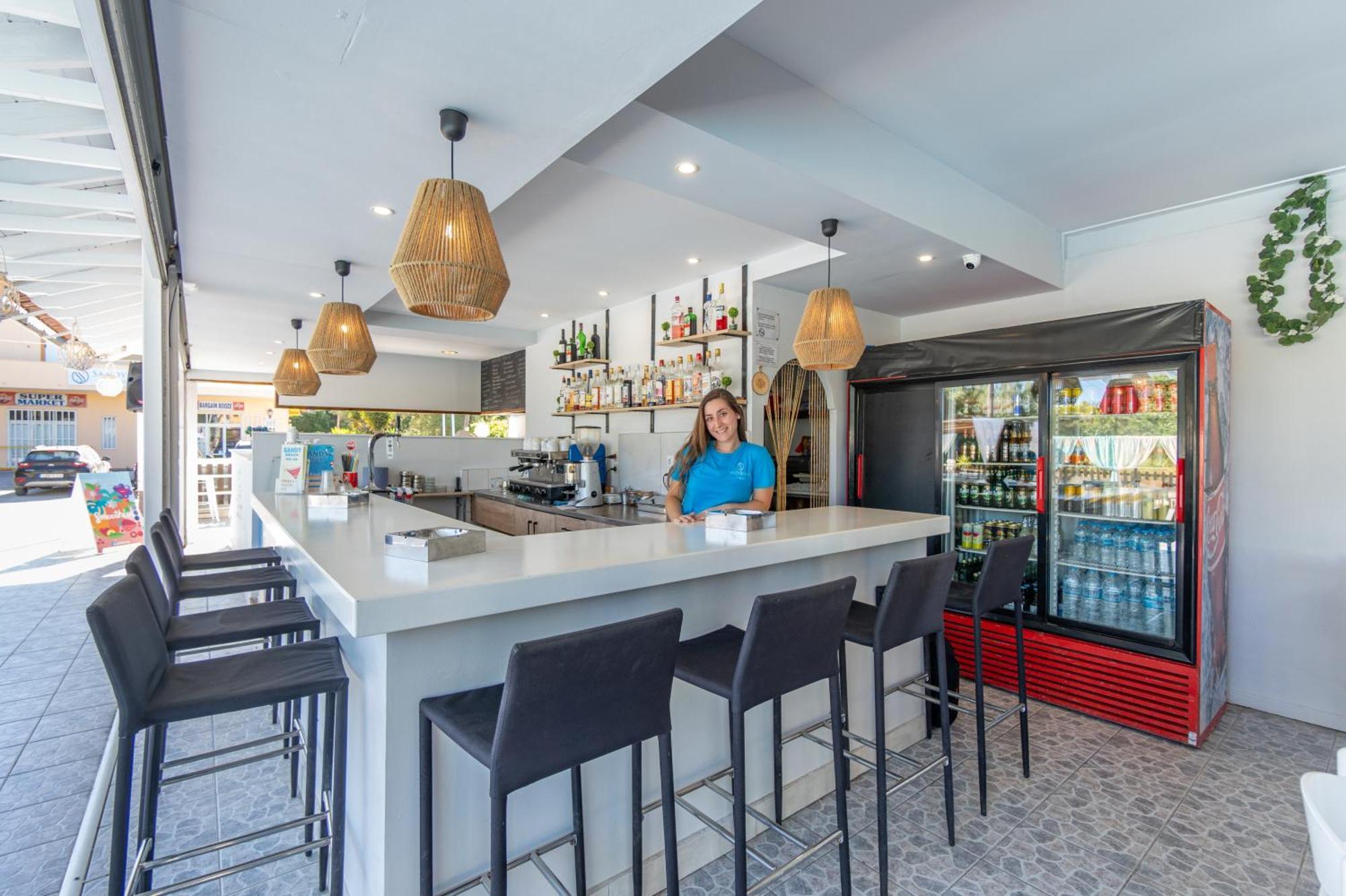 Sandy Beach Complex By Konnect - Annexe Building Kavos Bagian luar foto